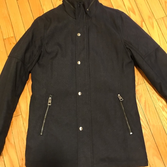 Like new Men’s Guess winter Coat Navy Blue Size XS - Picture 6 of 8